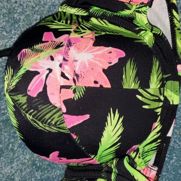 NWT Ardene XL Swimsuit (top) - Picture 4 of 4
